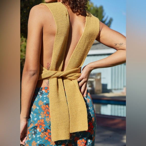 Free People Orchid Convertible Open-Back Sweater. Size S. Great condition. - Picture 2 of 6